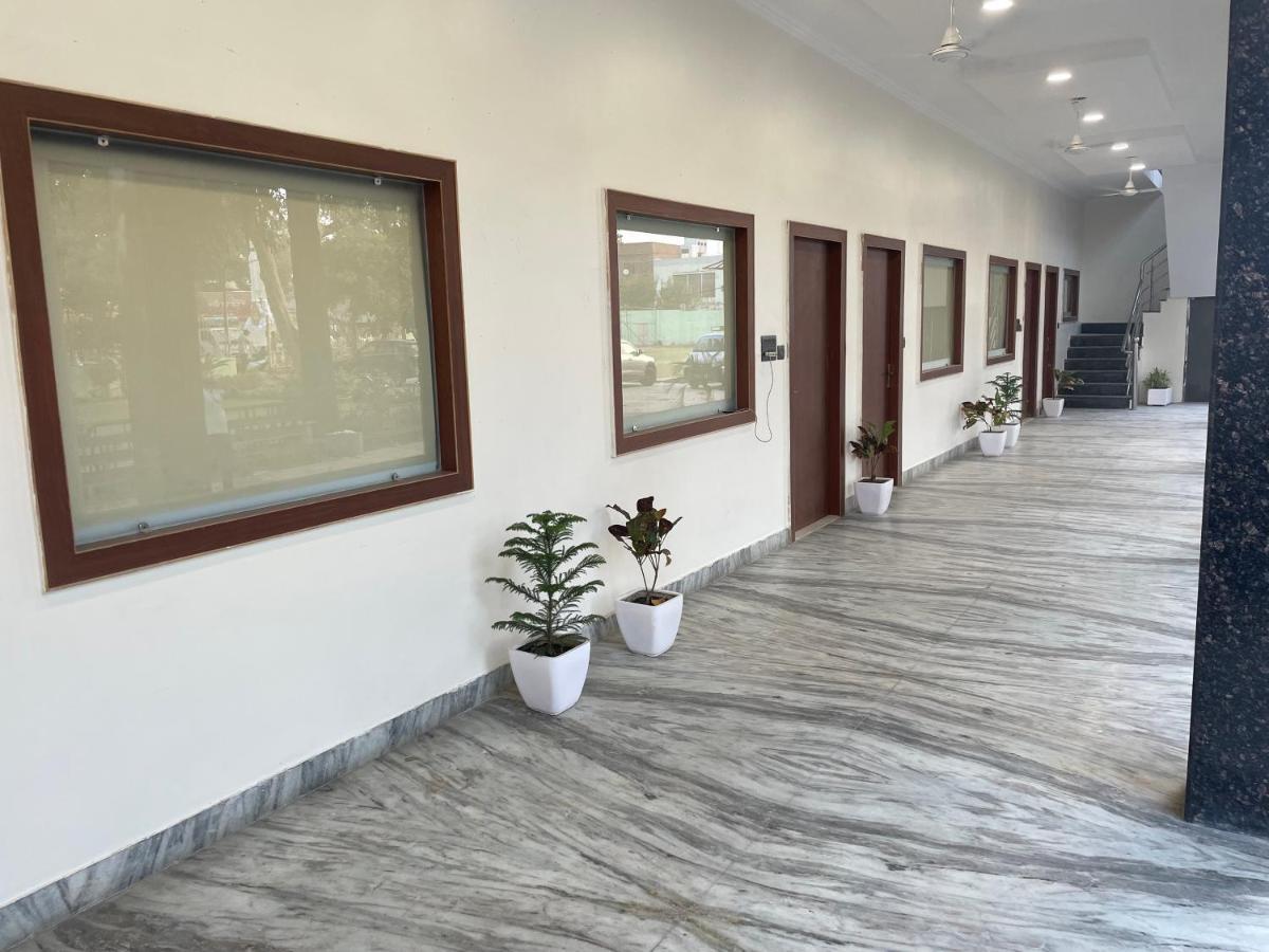 The Kedar Resort Mathura Luaran gambar