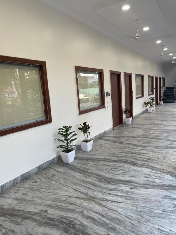 The Kedar Resort Mathura Luaran gambar