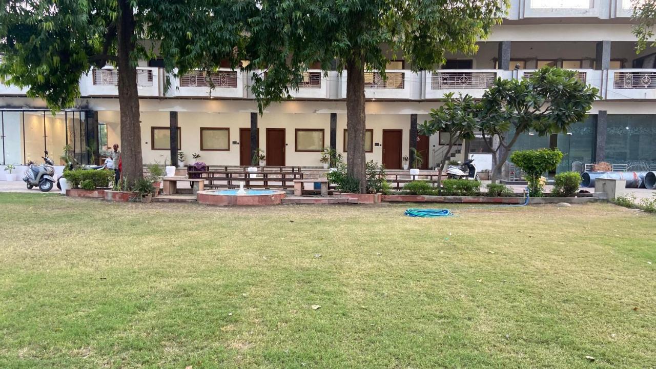 The Kedar Resort Mathura Luaran gambar